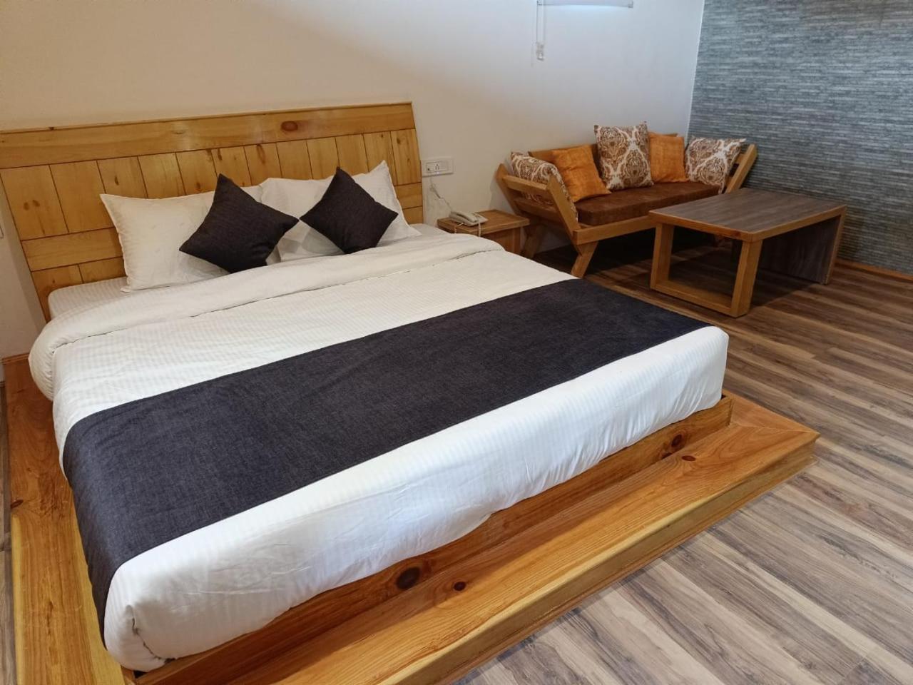 Trimounts-A Boutique Hotel & Wellnes Center In Tirthan Valley Banjār Zewnętrze zdjęcie