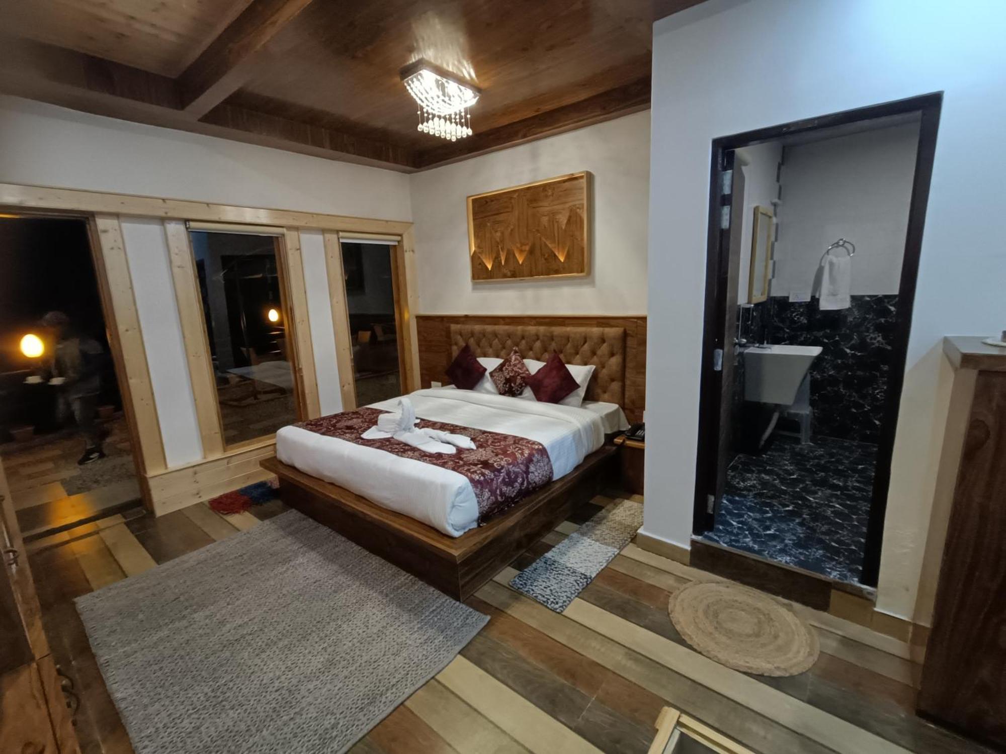 Trimounts-A Boutique Hotel & Wellnes Center In Tirthan Valley Banjār Zewnętrze zdjęcie